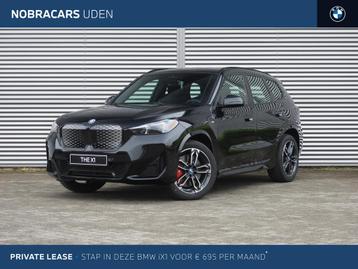 BMW iX1 eDrive20 M Sport / Sportstoelen / Adaptieve LED / M  beschikbaar voor biedingen