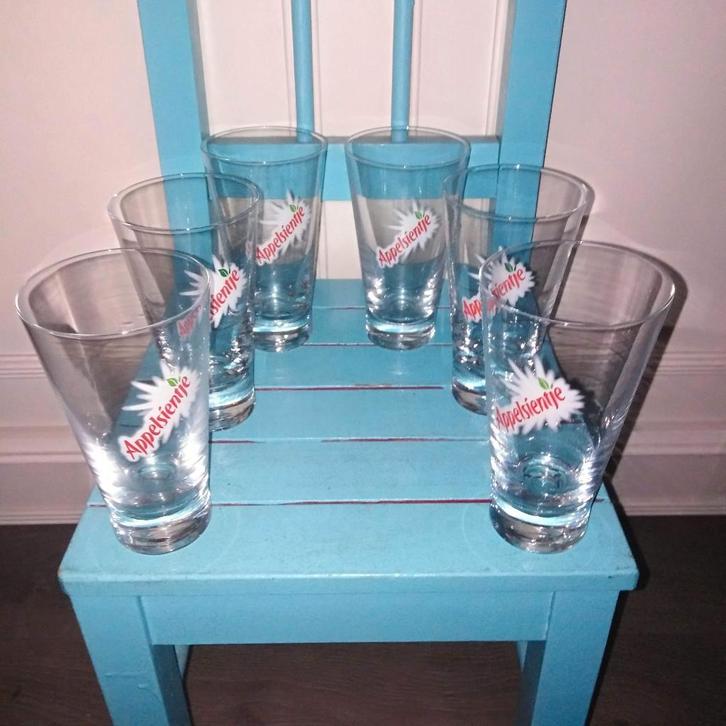 Appelsientje glazen 6 stuks, Huis en Inrichting, Keuken | Servies, Gebruikt, Glas of Glazen, Overige stijlen, Glas, Ophalen
