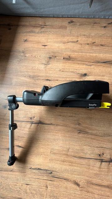 EasyFix Maxi Cosi met kinderautostoel + cadeau beschikbaar voor biedingen