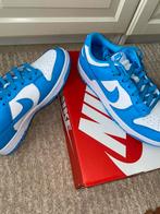 Nike dunk low university blue maat 43 origineel, Kleding | Heren, Schoenen, Ophalen of Verzenden, Nieuw, Blauw