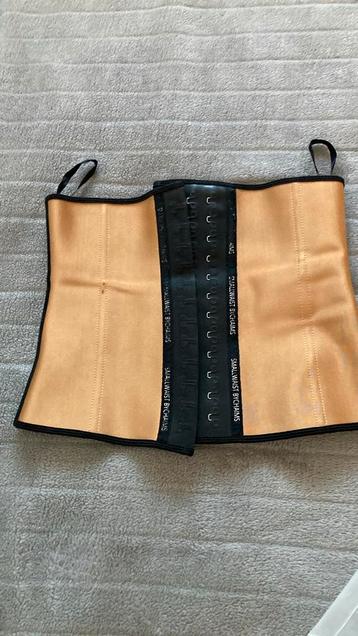 Smallwaistbychaims maat L beschikbaar voor biedingen