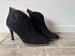 Suede enkellaarsjes zwart met brons HielZ mt 37, Zwart, Lage of Enkellaarzen, Ophalen of Verzenden, Zo goed als nieuw