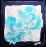 Vintage: zijden foulard / sjaal Nina Ricci , Maat 46/48 (XL) of groter, Nieuw, Ophalen of Verzenden, Sjaal