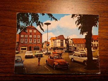 Vintage postkaart met auto's uit de jaren '70 beschikbaar voor biedingen