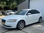 Volvo S40 2.4 D5 | Automaat | Airco | Bouwjaar 2008, Auto's, Gebruikt, Zwart, Sedan, Euro 4