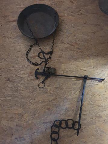 Smeedijzeren zwarte Bascule, weegschaal  beschikbaar voor biedingen