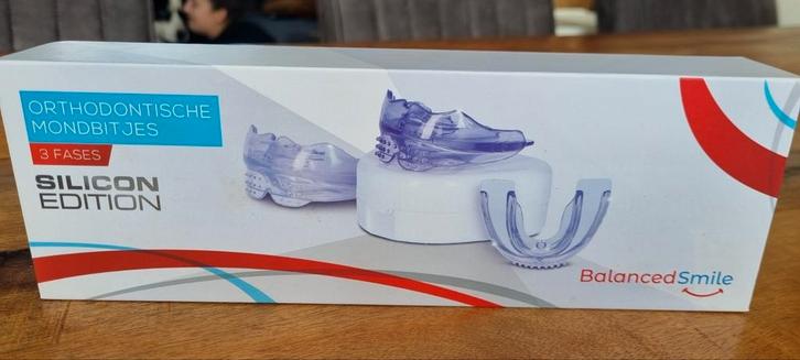 A liner gebitsverzorging correctie in 3 fases., Sieraden, Tassen en Uiterlijk, Uiterlijk | Mondverzorging, Zo goed als nieuw, Overige typen