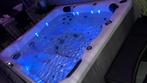Jacuzzi 5 personen met 2 ligplaatsen en 3 zitplekken, Ophalen, Zo goed als nieuw, Filter