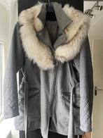 River Island jas grijs met nep bont kraag (maat 48), Kleding | Dames, Grote Maten, River Island, Ophalen of Verzenden, Jas of Mantel