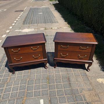 Grote Houten Queen Ann Stijl Nachtkastjes met 2 Lades beschikbaar voor biedingen