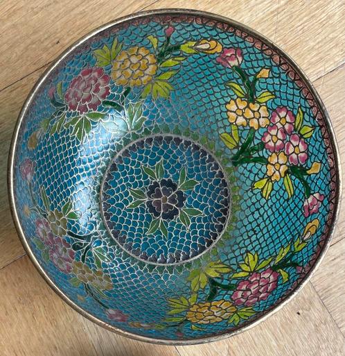 Chinees glazen schaaltje in doos, transparant bloemenpatroon, Huis en Inrichting, Keuken | Servies, Nieuw, Schaal of Schalen, Overige stijlen