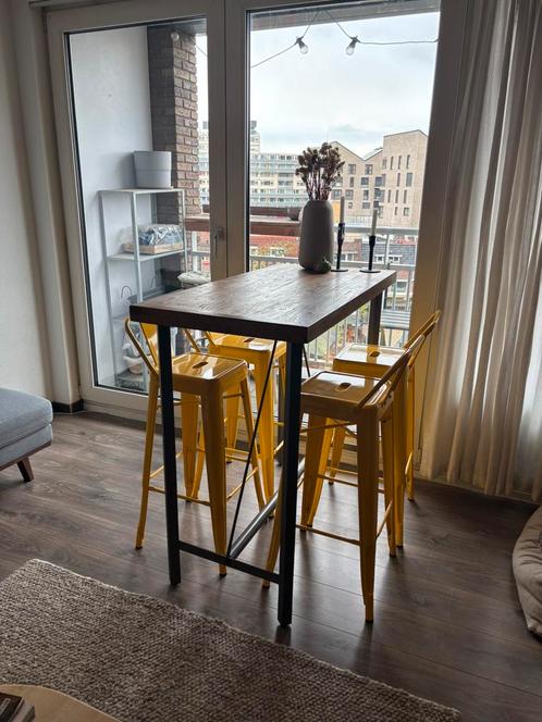 Bartafel houten blad en metalen poten, Huis en Inrichting, Barren, Zo goed als nieuw, Ophalen