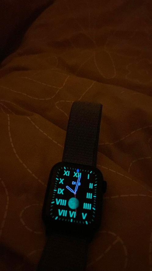 Apple Watch (ook in ruil voor een oculus quest ), Sieraden, Tassen en Uiterlijk, Smartwatches, Zo goed als nieuw, iOS, GPS, Ophalen of Verzenden