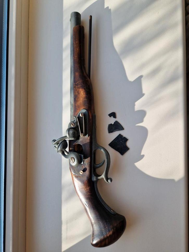 Antiek Vuursteen pistool (replica), Antiek en Kunst, Antiek | Overige Antiek, Ophalen of Verzenden