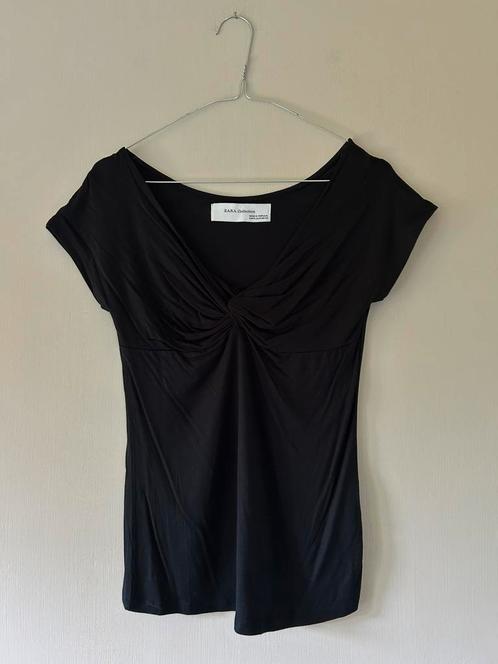 Zwart v hals shirt met knot twist maat M, Kleding | Dames, T-shirts, Zo goed als nieuw, Maat 38/40 (M), Zwart, Korte mouw, Verzenden