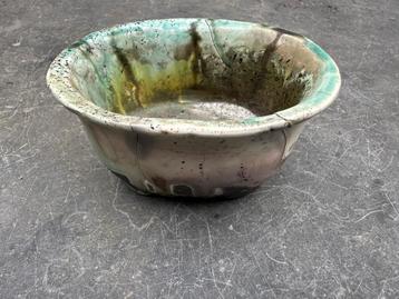 Twee misbaksel bonsaipotjes beschikbaar voor biedingen