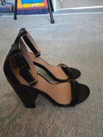 Elegante lak schoenen/sandalen met hak. Heel mooi mt 36, Zwart, Sandalen of Muiltjes, Ophalen of Verzenden, Onbekend