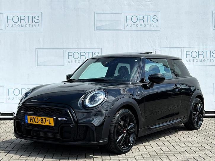 MINI Cooper 1.5 JCW John Cooper Works | JCW | PANO | STUURWI, Auto's, Mini, Bedrijf, Te koop, John Cooper Works, ABS, Airbags