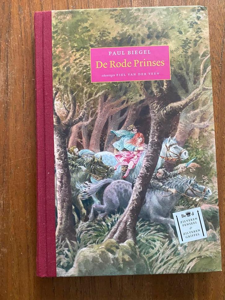 Paul Biegel - De Rode Prinses / zilveren griffel & penseel, Boeken, Kinderboeken | Jeugd | 10 tot 12 jaar, Zo goed als nieuw, Ophalen of Verzenden