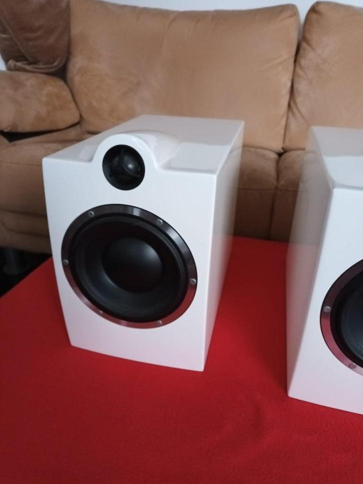 Morel Octave 6 Limited Edition (LE) bookshelf speakers , wit, Audio, Tv en Foto, Luidsprekers, Zo goed als nieuw, Front, Rear of Stereo speakers