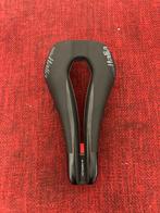 Nieuw Selle Italia Superflow Watt 132mm Carbon Zadel, Fietsen en Brommers, Fietsonderdelen, De ruyterstraat 86, Racefiets, Nieuw