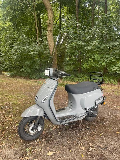 2021 La Souris Sourini RS Special Edition Nardo Grey, Fietsen en Brommers, Snorfietsen en Snorscooters, Zo goed als nieuw, Overige merken