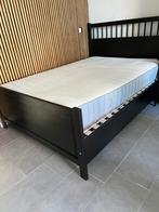 Tweepersoonsbed met matras 140x200, Huis en Inrichting, Slaapkamer | Complete slaapkamers, Ophalen of Verzenden, Zo goed als nieuw