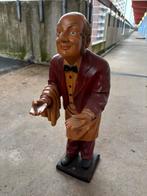 Houten ober/kok beelden, Ophalen