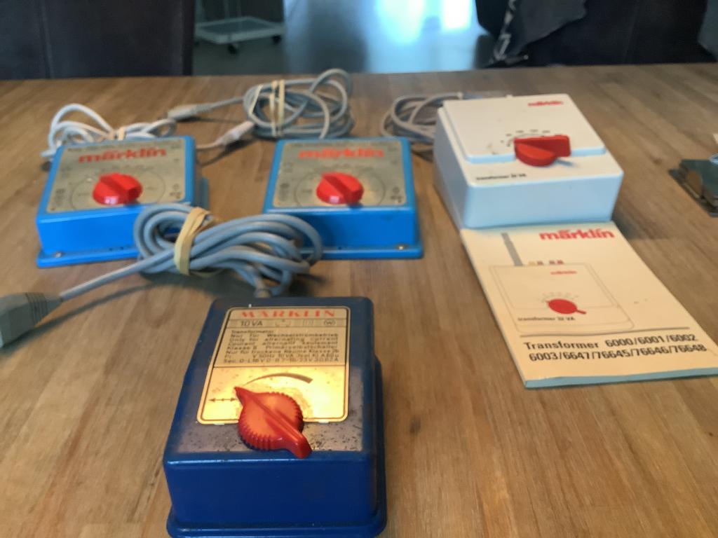 4 Marklin travo’s, Hobby en Vrije tijd, Modeltreinen | H0, Ophalen of Verzenden, Wisselstroom, Wagon, Märklin