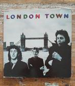 London town Wings LP + poster., Ophalen of Verzenden, Gebruikt, Poprock