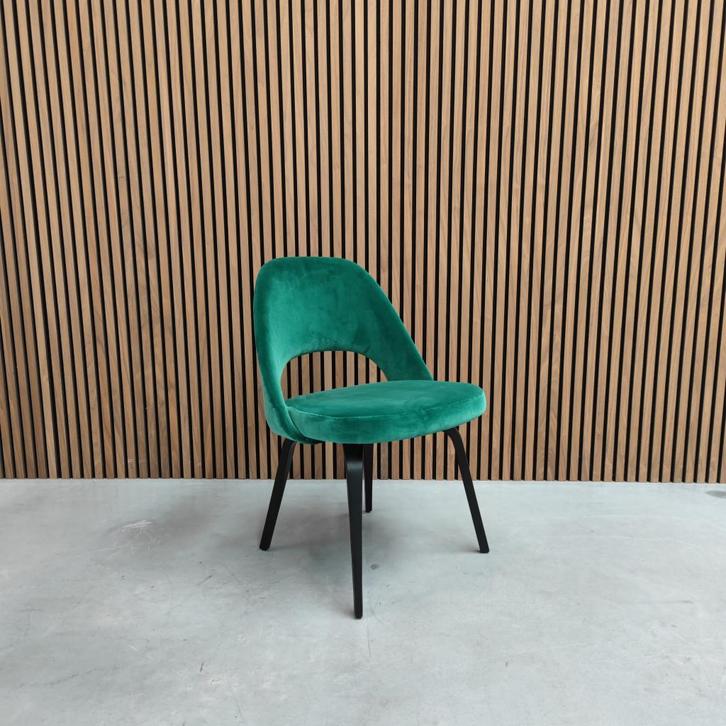 Knoll Saarinen green dining chair, Antiek en Kunst, Antiek | Meubels | Stoelen en Banken, Ophalen of Verzenden