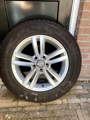 Winterbanden  Continental 215/65/R16 op velg beschikbaar voor biedingen