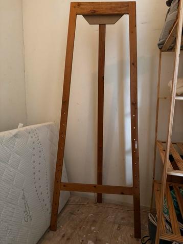Schildersezel 210 cm hoog beschikbaar voor biedingen