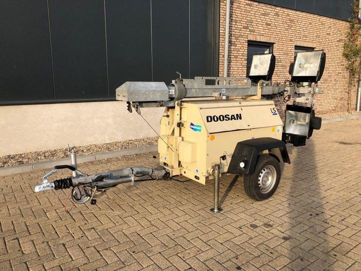 Ingersoll Rand Kubota LT6KA 9 meter light tower generator, Zakelijke goederen, Machines en Bouw | Aggregaten, Ophalen of Verzenden