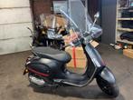 Vespa sprint 2021 5290km, Fietsen en Brommers, Ophalen, Zo goed als nieuw, Benzine, Vespa