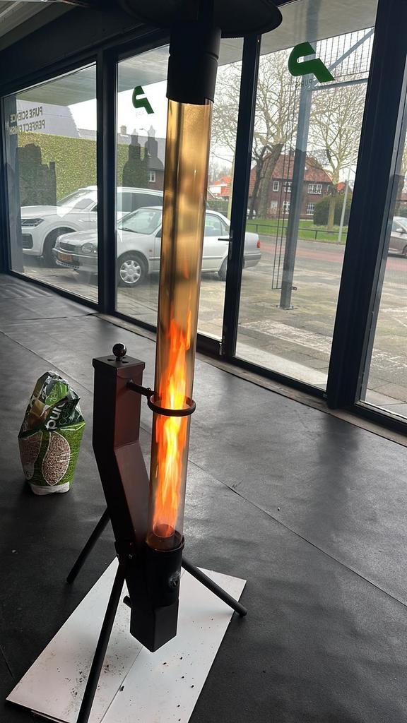 Design Pellet Terrashaard – elk seizoen genieten!, Tuin en Terras, Terrasverwarmers, Zo goed als nieuw, Ophalen