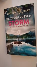 Storm - Lucinda Riley (Zeven Zussen), Boeken, Romans, Lucinda Riley, Nieuw, Ophalen of Verzenden, Nederland