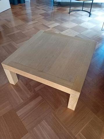 Salon tafel beschikbaar voor biedingen