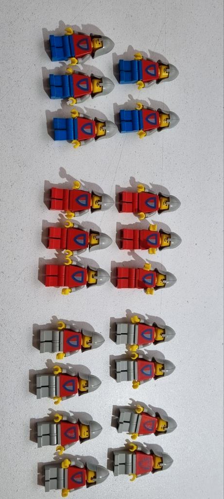 Lego partij classic knights ridders 19 poppetjes minifigs, Kinderen en Baby's, Speelgoed | Duplo en Lego, Gebruikt, Lego, Losse stenen
