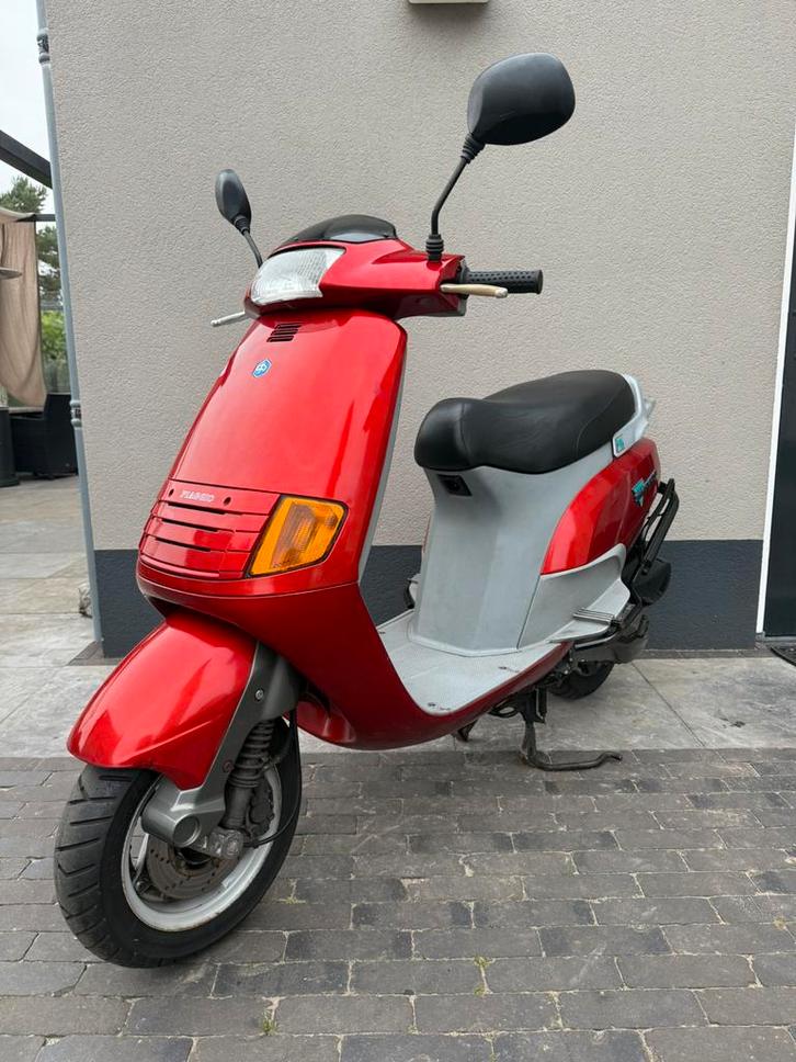 ⭐️Piaggio skr 125cc 2 takt duits 6600 km NIEUWSTAAT⭐️, Fietsen en Brommers, Scooters | Piaggio, Zo goed als nieuw, Overige modellen