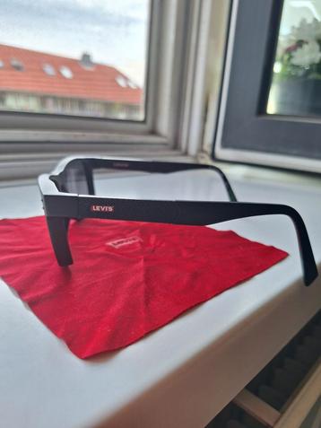 Levi's Zonnebril Sun Rx 06 origineel (NIET op sterkte) beschikbaar voor biedingen