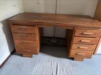 Vintage houten bureau met lades, Ophalen, Gebruikt