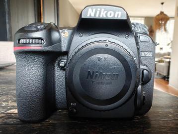 Nikon D7500 in nieuwstaat (<7000 clics) beschikbaar voor biedingen