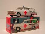 Blikken. Opel. Rekord Caravan ambulance vliegwielaandrijving, Hobby en Vrije tijd, Modelauto's | Overige schalen, Ophalen of Verzenden
