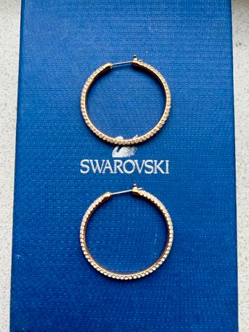 Swarovski hoop creolen beschikbaar voor biedingen