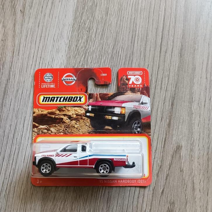 Matchbox '95 nissan hardbody ( d21 ), Hobby en Vrije tijd, Modelauto's | Overige schalen, Zo goed als nieuw, Auto, Ophalen of Verzenden