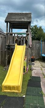 Speelhuisje met glijbaan, Kinderen en Baby's, Speelgoed | Buiten | Speeltoestellen, Ophalen, Gebruikt, Glijbaan