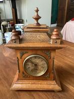 Antieke  tafelklok met ornamenten en wekker Junghans, Ophalen of Verzenden