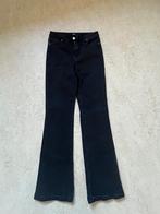 Vero Moda - zwarte flared jeans, maat XS-32, Kleding | Dames, Spijkerbroeken en Jeans, Ophalen of Verzenden, W27 (confectie 34) of kleiner