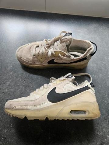 Nike air max 90 Terrascape maat 35,5 beschikbaar voor biedingen